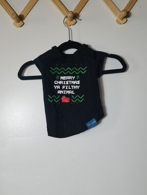 HOME ALONE DOG BLACK 'Merry Christmas Ya Filthy Animal' TEE SIZE MED (RUNS SMALL